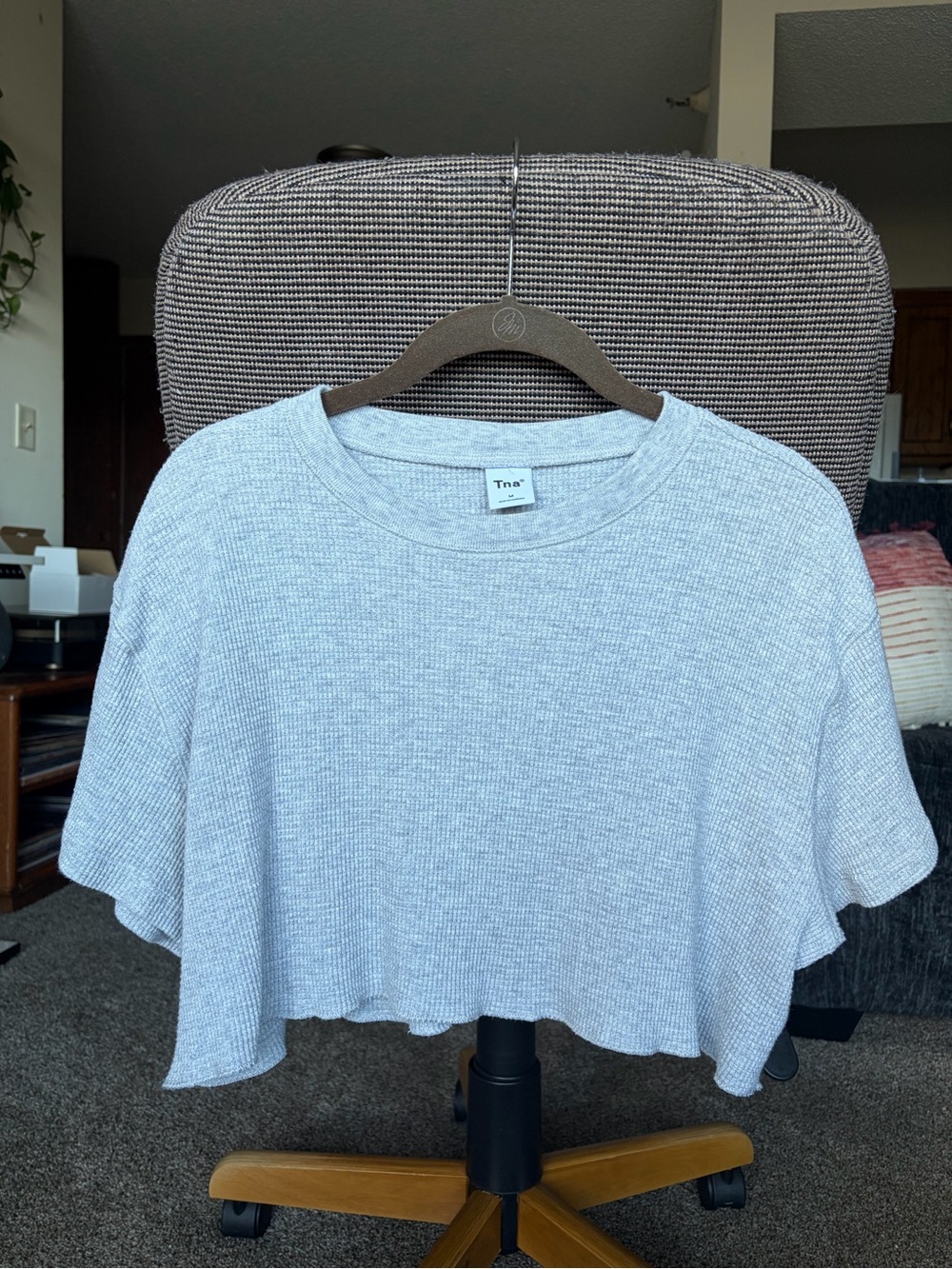 Aritzia Tna Light Gray Waffle Cropped T-Shirt Size M